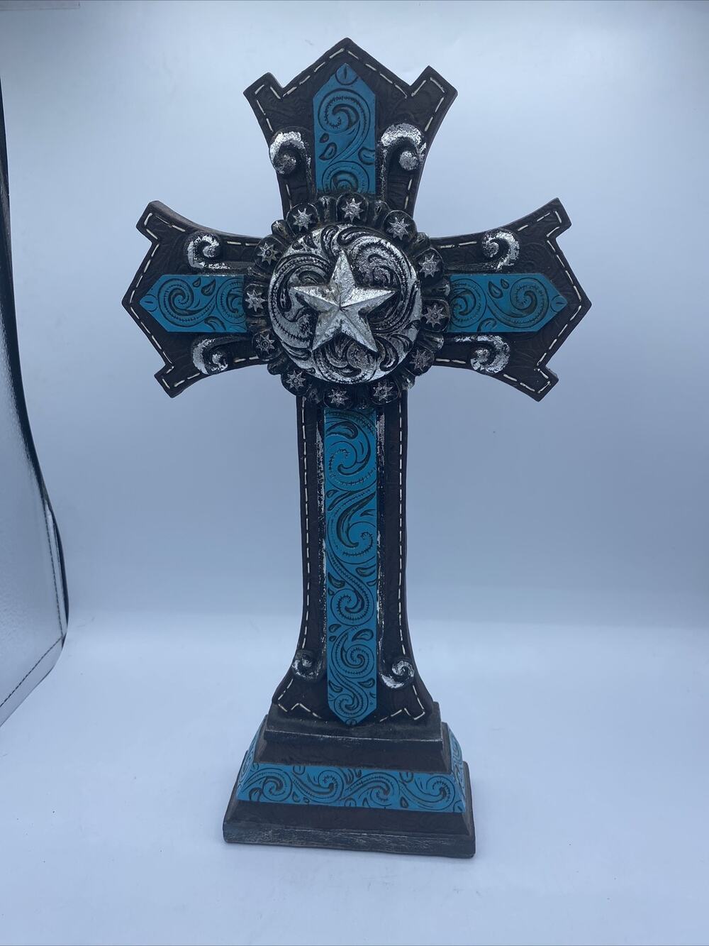 Tabletop Faith Of The West Brown Leather Look With Teal. Silver Star Middle